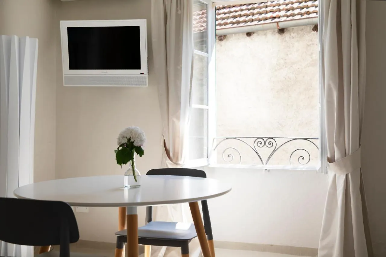 Charming Moment Di Villa Porta - Borgo Antico Luino Apartment